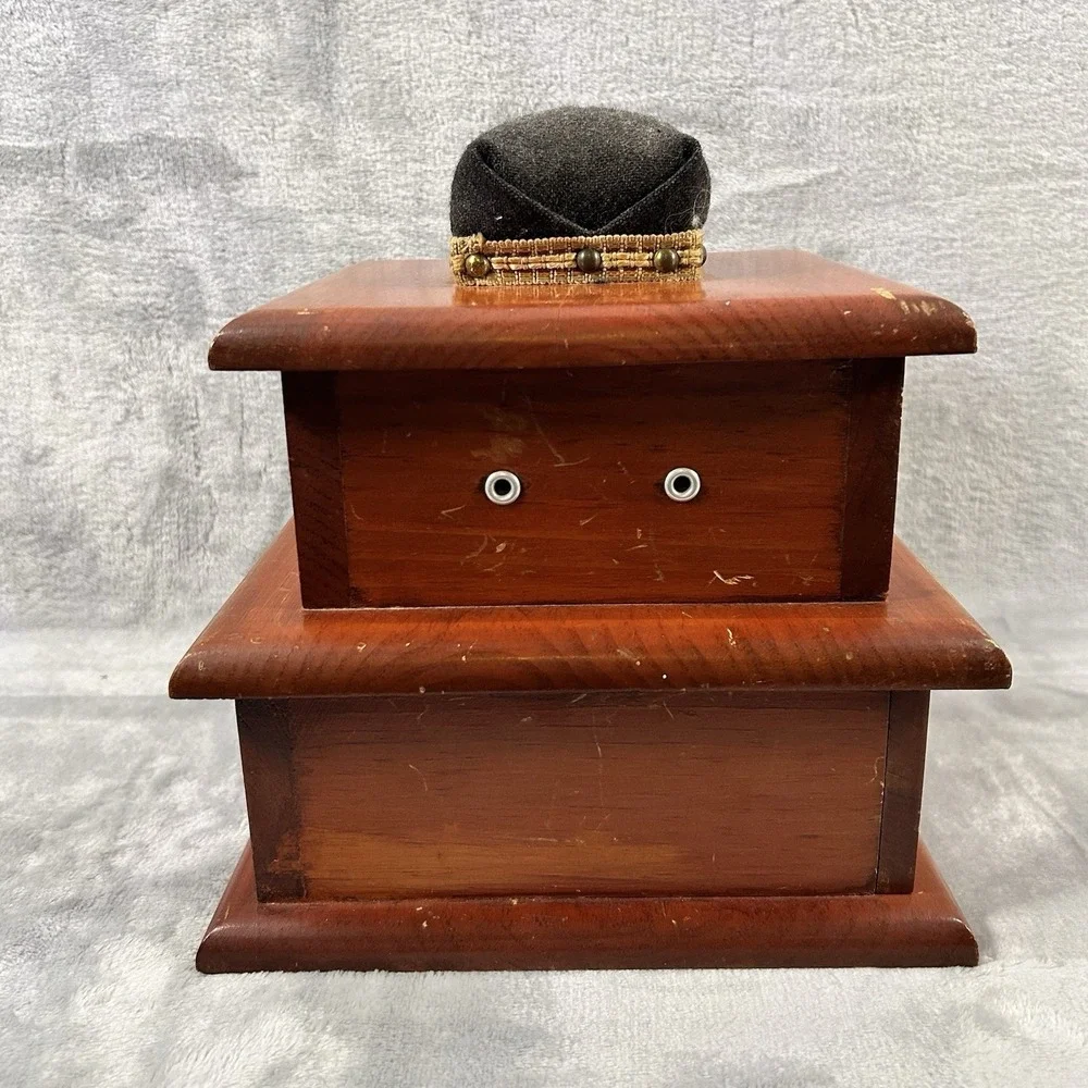 Antique Shaker Style‎ Wooden Sewing Box Drawer Spool Holders Pincushion